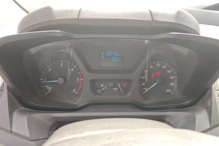 Used Ford Transit 2017 2.0T Diesel Multi-Purpose Commercial Vehicle Short Wheelbase Low Roof China V Standard