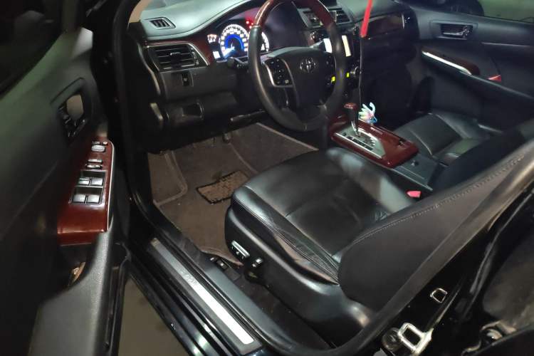 Used Toyota Camry 2013 2.5G Comfort Edition Driver Seat