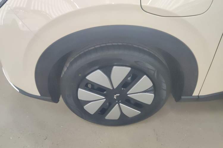 Used Wuling Bingo S 2025 Model 325km Deluxe Edition
