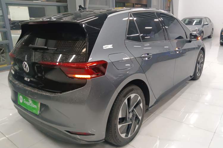 Used Volkswagen ID.3 2025 Smart Edition Outstanding Model Rear Right 45 Deg