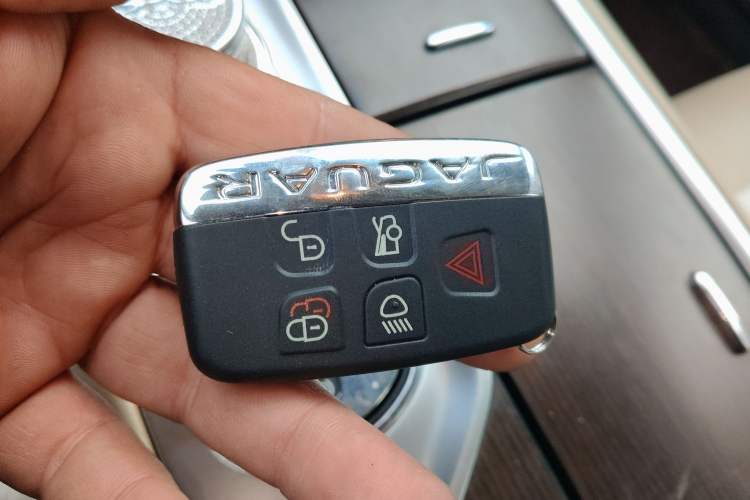 Used Jaguar XF 2013 XF 2.0T Luxury Edition