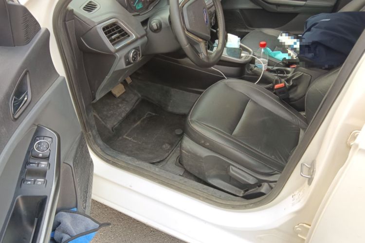 Used Ford Escort 2015 1.5L Automatic Fashion Model
