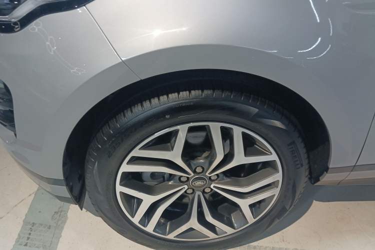 Used Land Rover Range Rover Evoque 2023 Aurora L 249 PS Luxury Edition