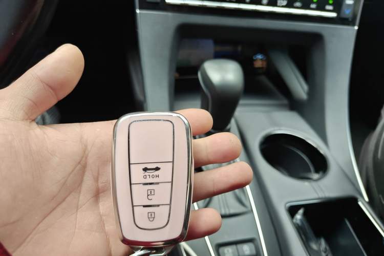 Used Toyota Avalon 2019 2.0L Luxury Edition China VI Standard