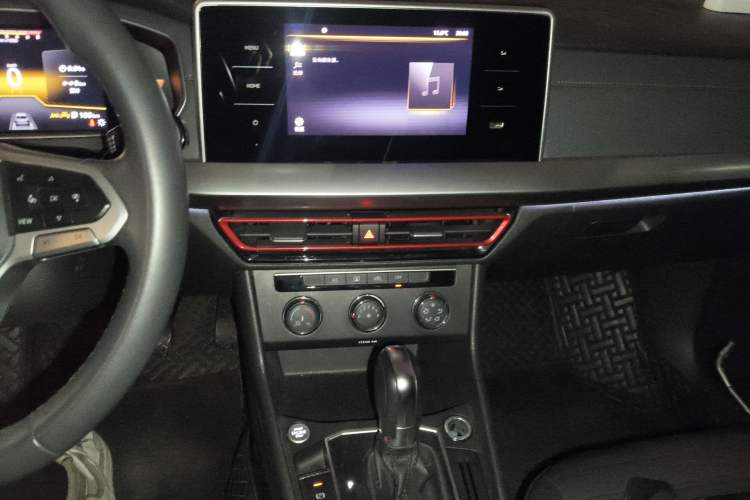 Used Volkswagen Lavida 2023 300TSI DSG Starry Full-Comfort Edition Audio And AC Panel