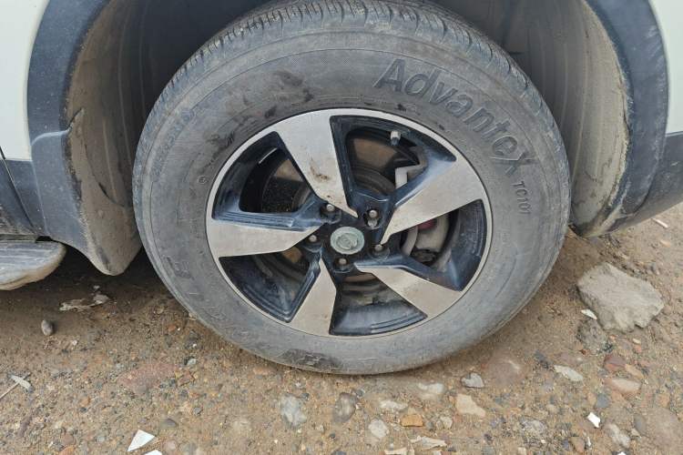 Used Nissan Qashqai 2012 1.6XE Wind 5MT 2WD Right Front Wheel Hub