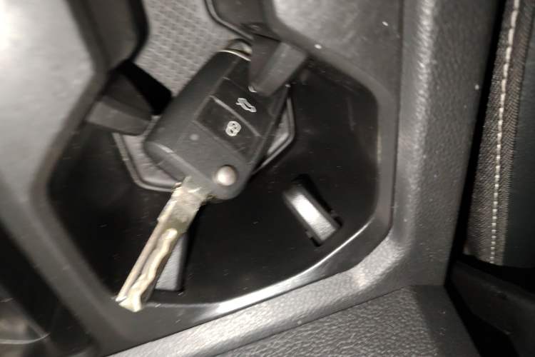 Used Volkswagen Tiguan L 2017 380TSI Automatic All-Wheel-Drive Luxury Edition
