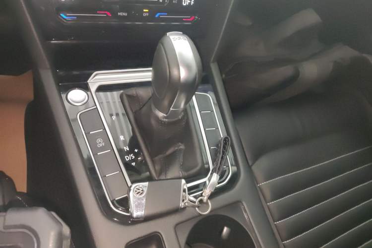Used Volkswagen Magotan 2020 330TSI DSG Luxury Edition Gear Lever
