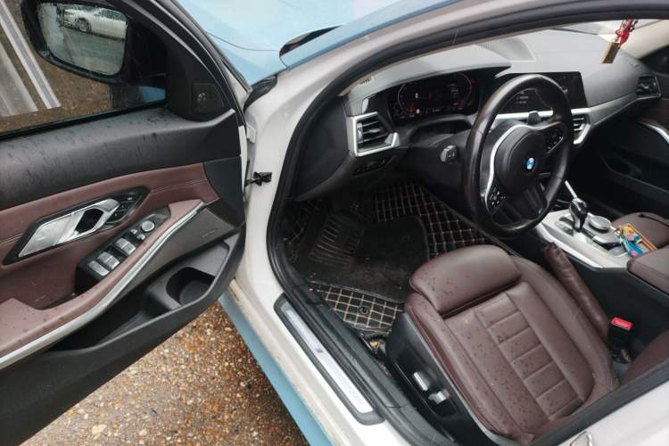 Used BMW 3 Series 2020 330Li xDrive M Sport Night Edition Driver Seat