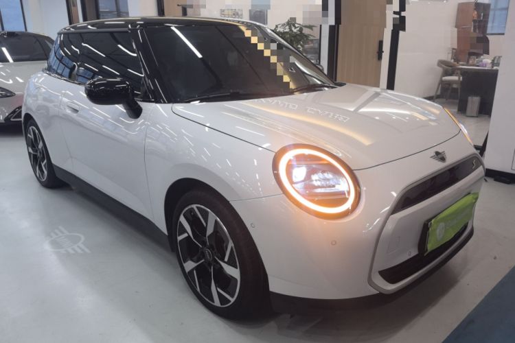 Used MINI Electric COOPER 2024 452km COOPER SE Artist