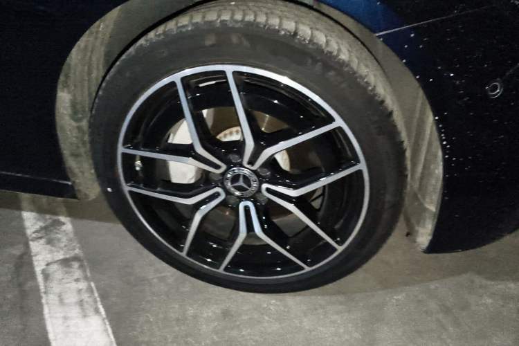 Used Mercedes-Benz E-Class 2021 Restyled E 300 Sport Edition Right Front Wheel Hub