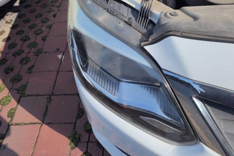 Used Changan Alsvin V3 2015 1.4L Manual Meiruan Model China V Standard