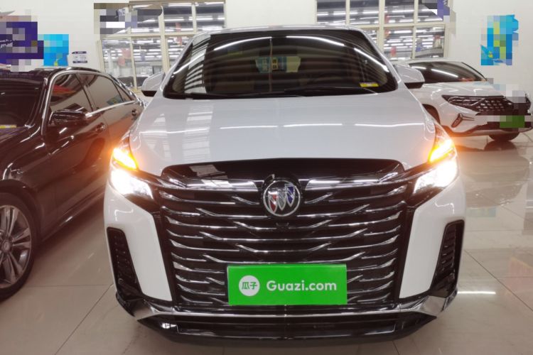 Used Buick GL8 2023 Facelifted Land Cruiser Executive Luxury Version