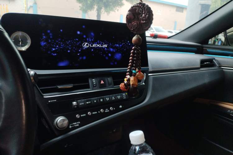 Used Lexus ES 2023 200 Excellence Edition Audio And AC Panel