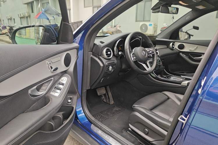 Used Mercedes-Benz GLC 2020 GLC 260 L 4MATIC Dynamic Model
