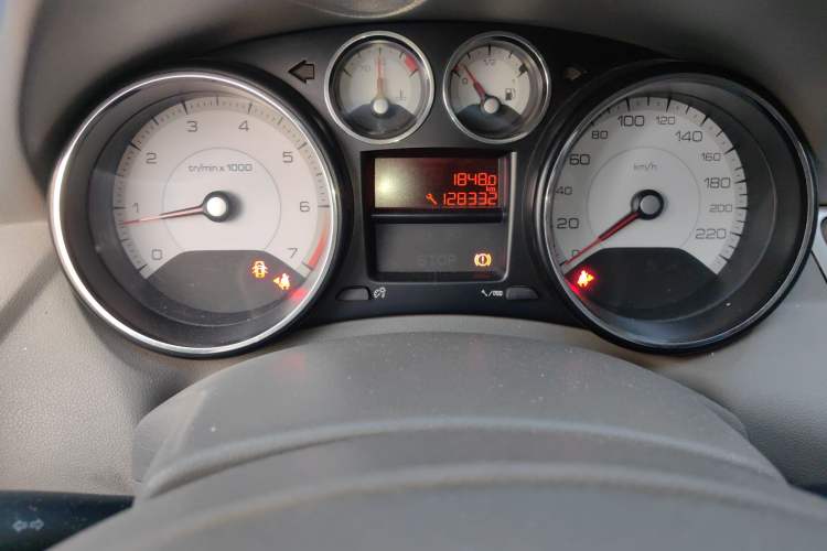 Used Peugeot 308 2012 1.6L Manual YouShang Edition
