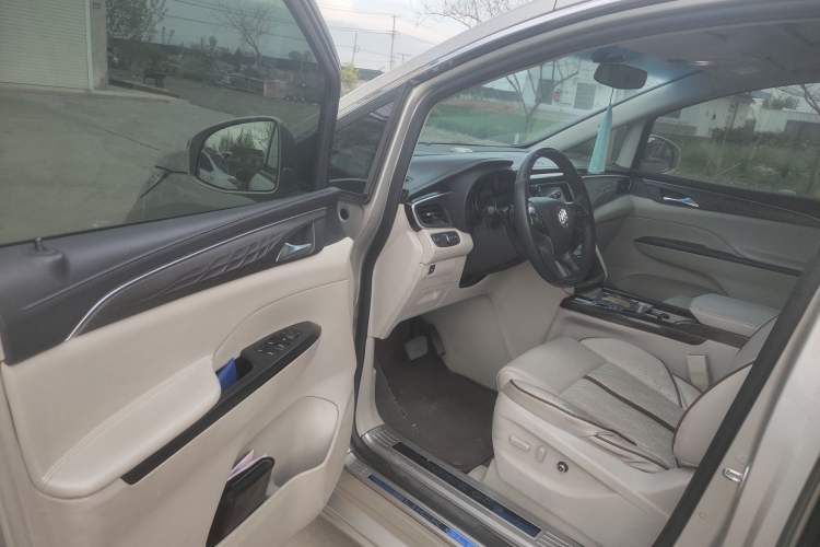 Used Buick GL8 2018 ES 28T Comfort Model China VI Standard Driver Seat