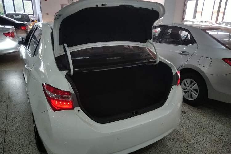 Used Toyota Corolla 2014 1.6L CVT GL-i Leather Edition
