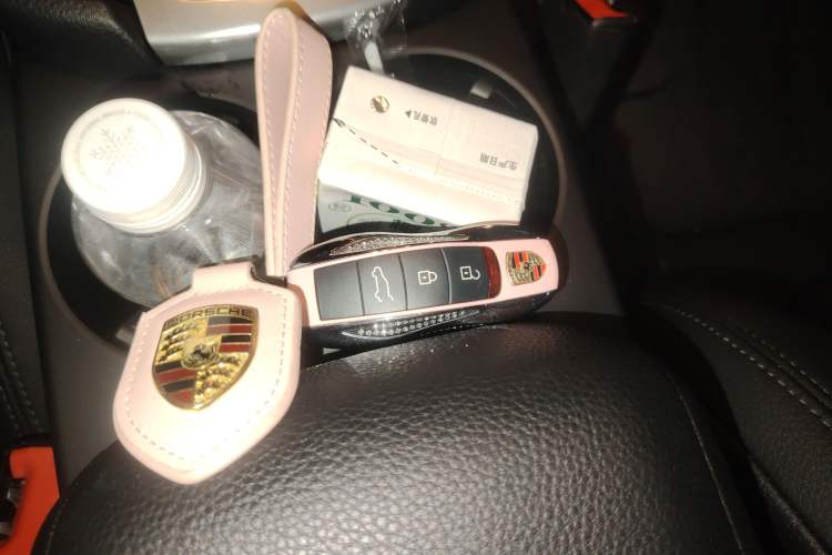 Used Porsche Macan 2020 Macan 2.0T Vehicle Key