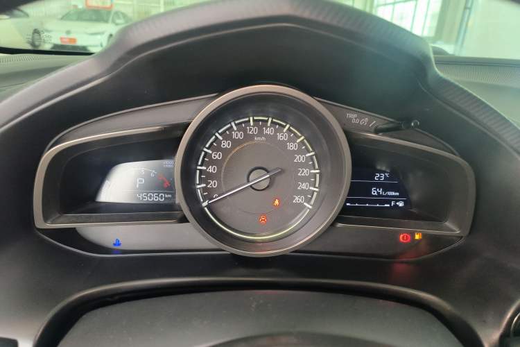 Used Mazda 3 Axela 2017 Sedan 1.5L Automatic Comfort Model China VI Standard Instrument Cluster
