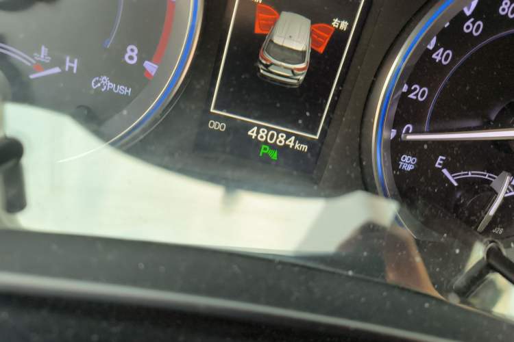 Used Toyota Highlander 2018 2.0T Four-Wheel Drive Luxury Edition 7 Seats China V Emission Standard
