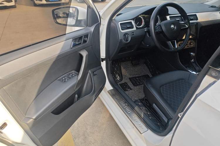 Used Skoda Rapid 2018 1.6L Automatic Comfort Edition
