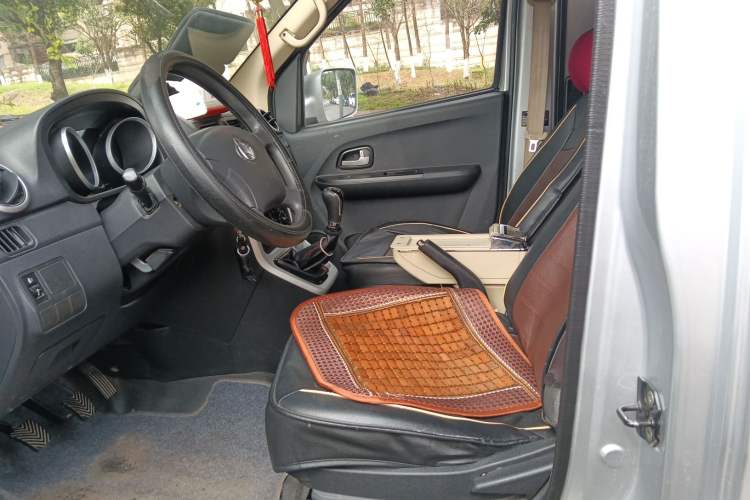 Used CHANGAN KAICHENG Ruixing M70 2019 1.5L Comfort Version 6-Seater China VI Standard Flat Roof Liftback Doors – DAM15KL
