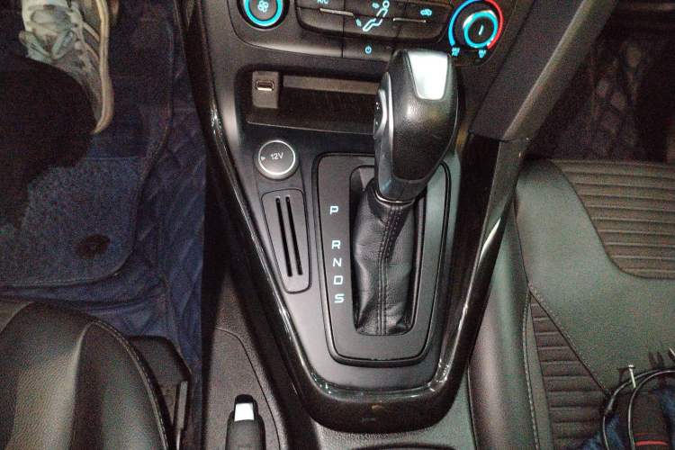 Used Ford Focus 2018 Sedan Classic 1.6L Automatic Trendy SmartDrive Edition
