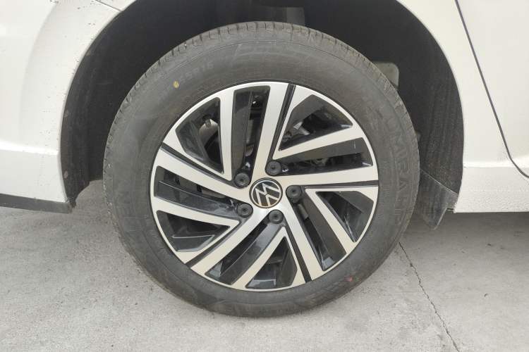 Used Volkswagen Lavida 2023 Revised Version 1.5L Automatic 5 Millionth Edition Exterior 5