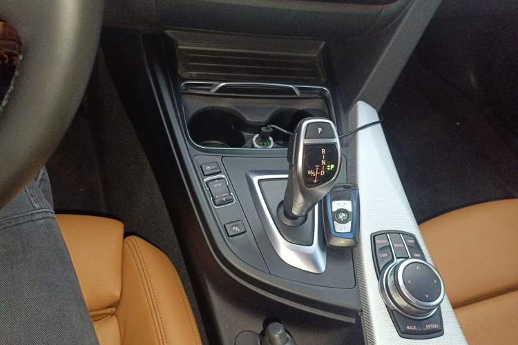 Used BMW 4 Series 2017 425i M Sport Package Gear Lever