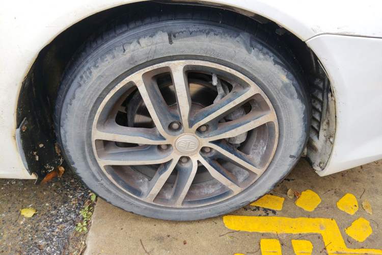 Used Bestune B50 2013 1.6L manual luxury version
