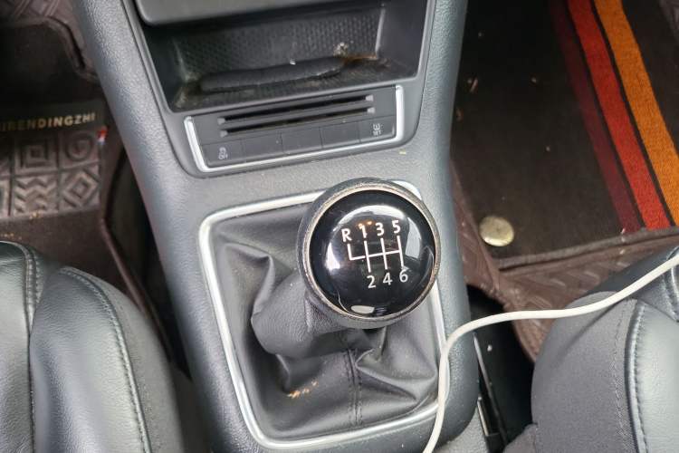 Used Volkswagen Tiguan 2015 1.8TSI Manual Two-Wheel-Drive Limited Edition
