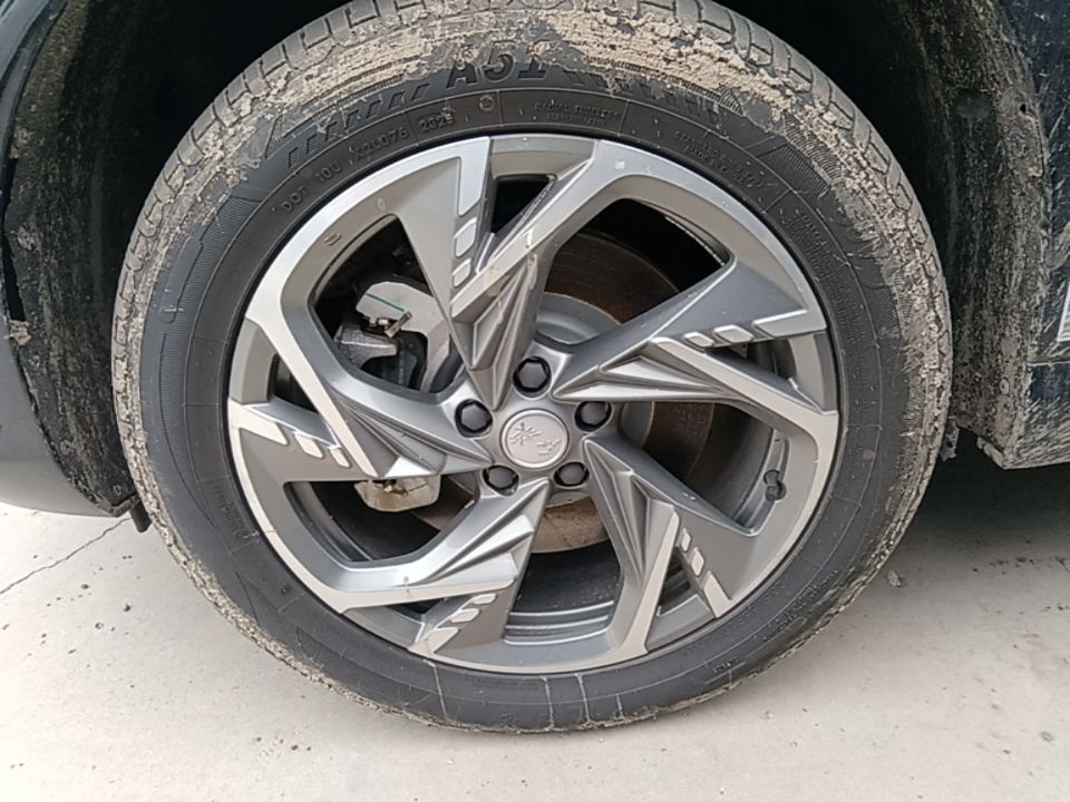Hongqi HS3 PHEV 2025 Model 117km Jingwei Edition — снимка 10