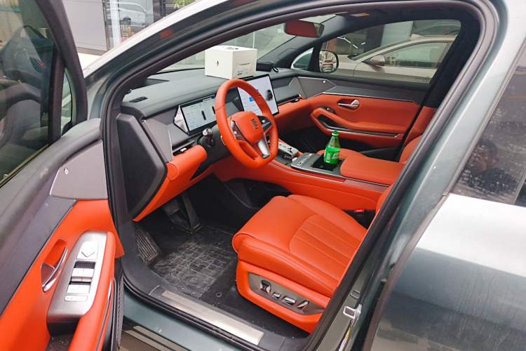 Used BYD Tang L 2025 DM 175KM Drone Player Edition