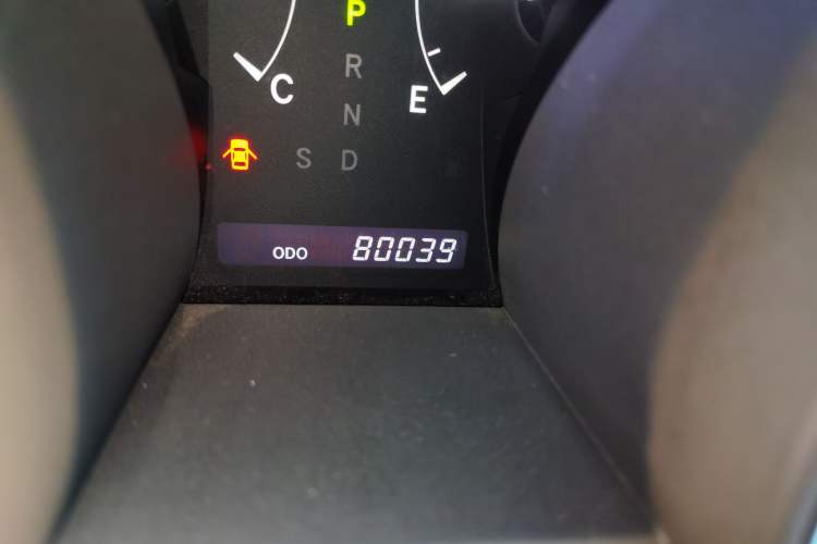 Used Toyota Highlander 2012 2.7L Two-Wheel Drive 7-Seater Luxury Edition Odometer Close Up