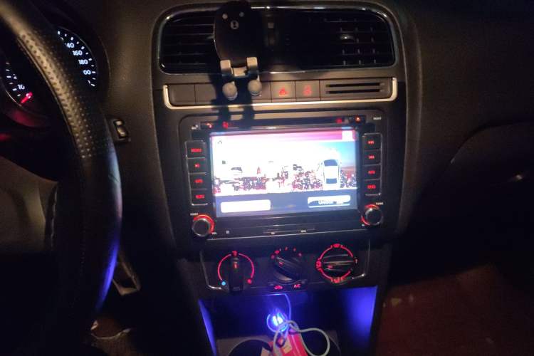 Used Volkswagen Polo 2014 1.4L Manual Comfort Edition
