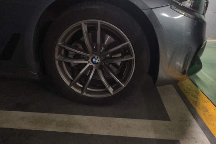 Used BMW 5 Series 2019 525Li Luxury Package
