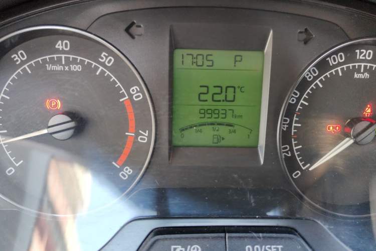 Used Skoda Rapid 2015 1.6L Automatic Enjoyment Selection Model