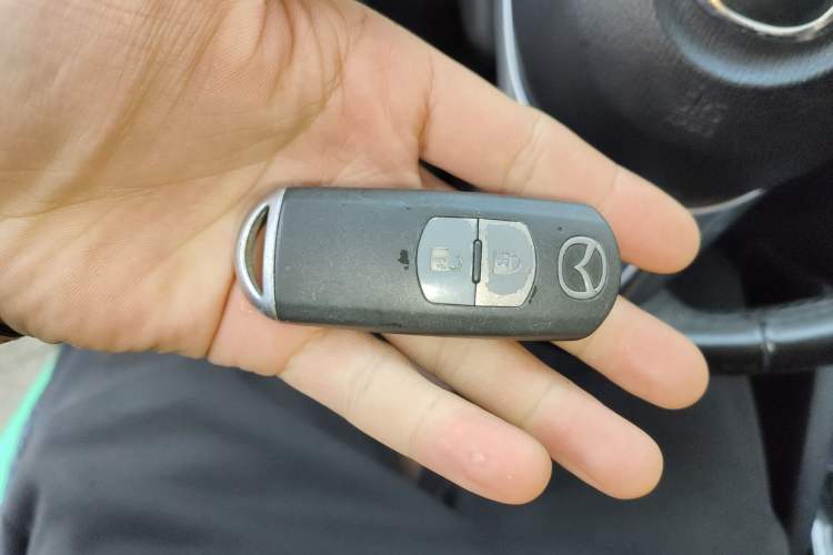 Used Mazda CX-5 2015 2.0L Automatic Two-Wheel Drive Urban Version
