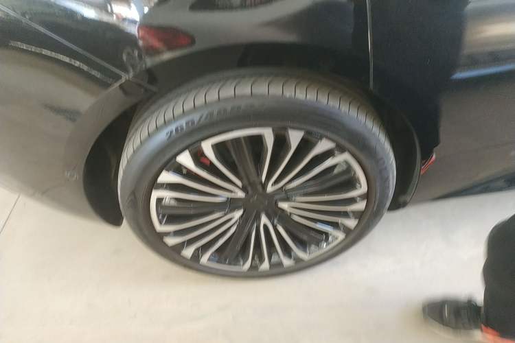 Used Avatr 12 2025 Ultra Extended-Range Edition