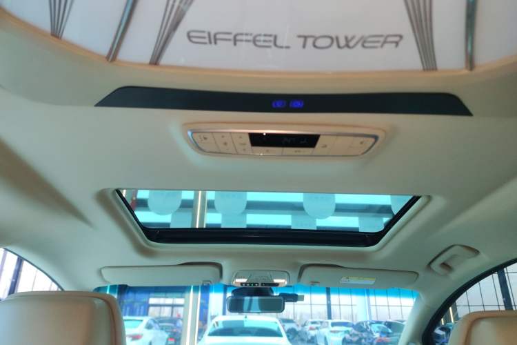 Used Buick GL8 2022 ES Landtrek 653T Luxury Edition
