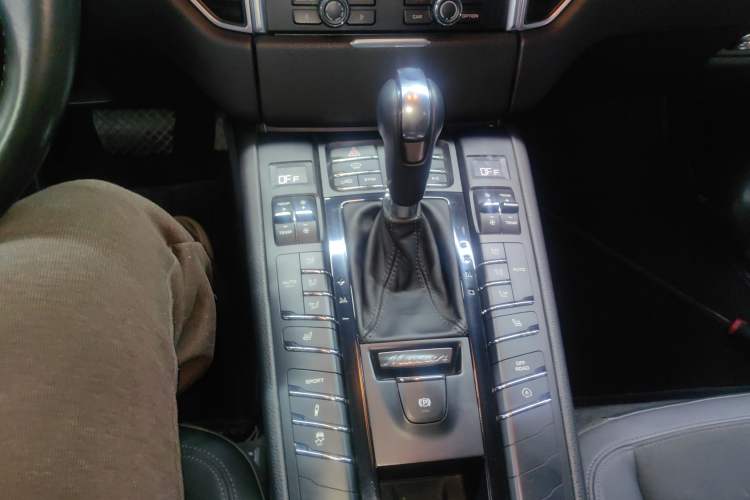 Used Porsche Macan 2014 Macan 2.0T Gear Lever
