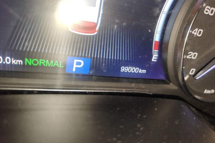 Used GAC Trumpchi GS8 2017 320T Two-Wheel Drive Luxury Smart Connectivity Version (7 Seats)
