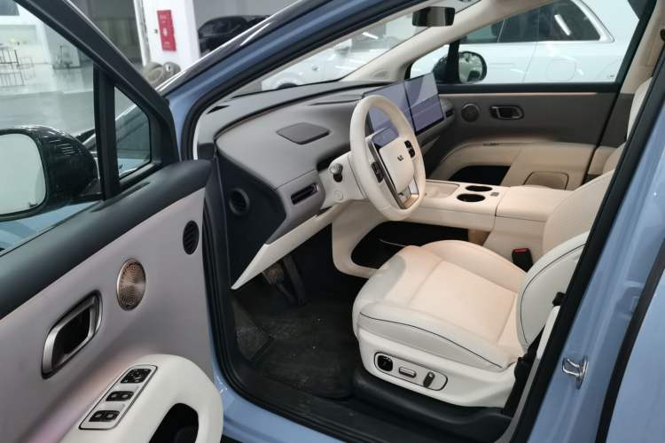 Used Li Auto i8 2025 Model Standard Version Driver Seat