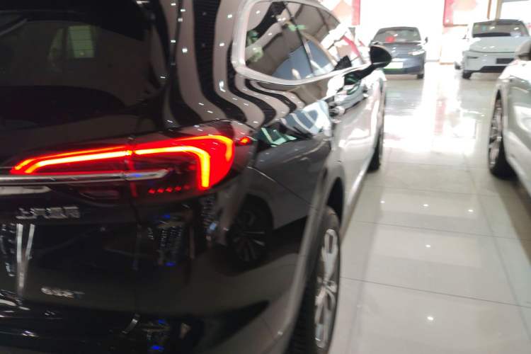 Used Buick Envision 2023 Encore Plus 652T Five-Seat Luxury Model