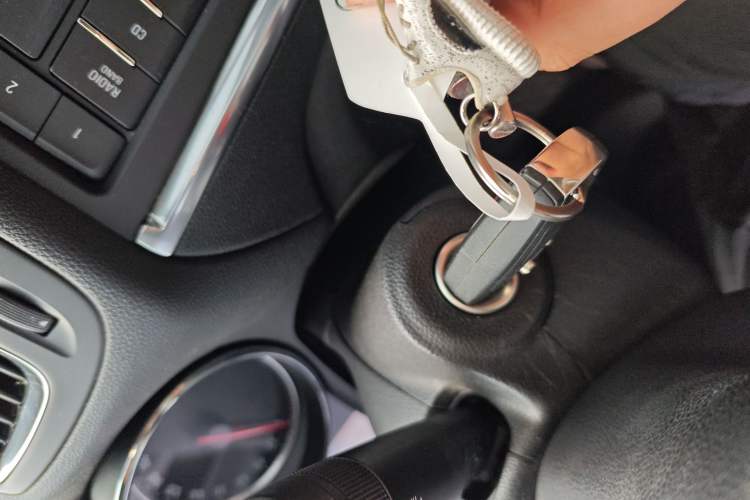 Used Buick Encore 2015 1.4T Automatic Two-Wheel Drive Urban Elite Version Vehicle Key