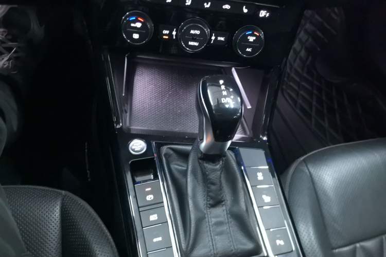 Used Volkswagen Passat New Energy 2019 430 PHEV Hybrid Luxury Edition Gear Lever