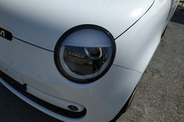 Used CHANGAN NEVO Lumin 2026 Model Treasure Edition 205km Passionate Beige Ningde Left Front Headlight