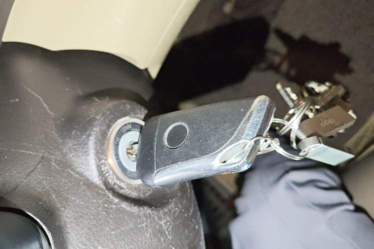 Used Toyota Highlander 2009 2.7L Two-Wheel Drive 7-Seater Luxury Edition