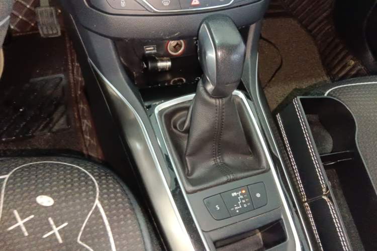 Used Peugeot 408 2016 1.6T Automatic Luxury Edition